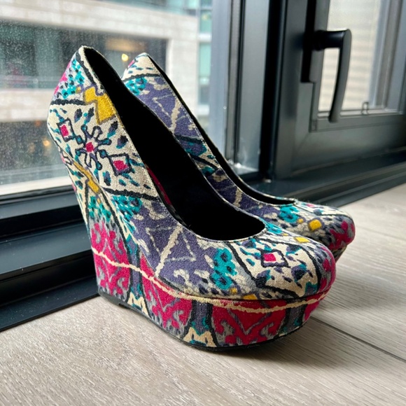 Colourful Retro Platform Wedge - Picture 4 of 4